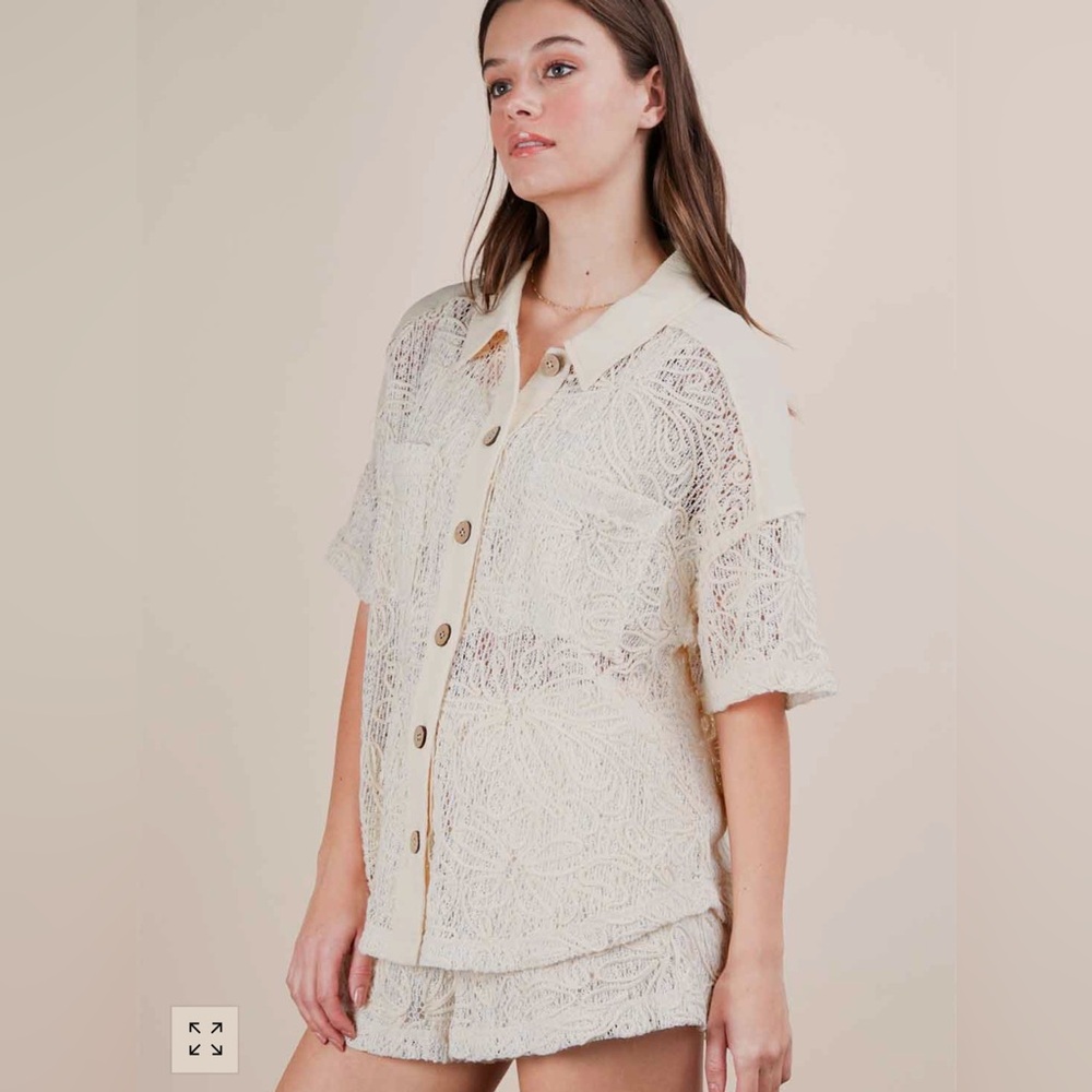 Cream Lace Women Shorts